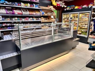 Как продлить срок службы холодильной витрины: правила ухода и регулярное техобслуживание